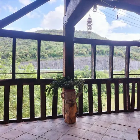 Bideartean, Caserío Vasco, Recién Reformado *