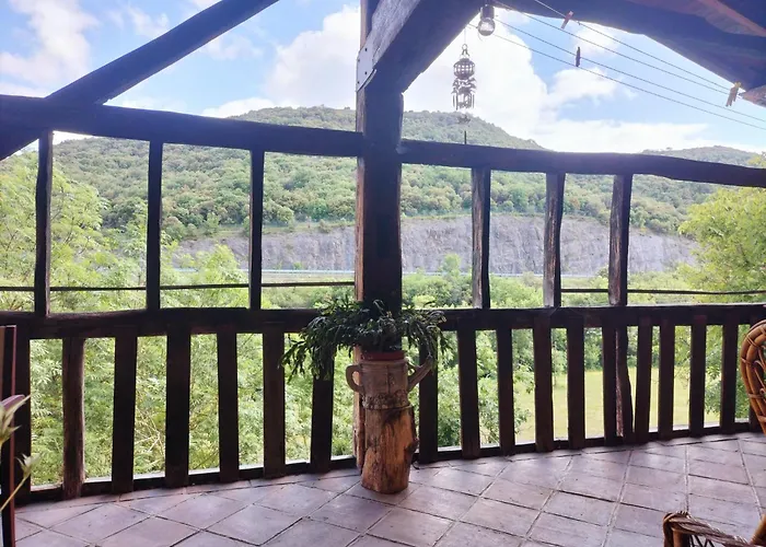 Bideartean, Caserío Vasco, Recién Reformado *