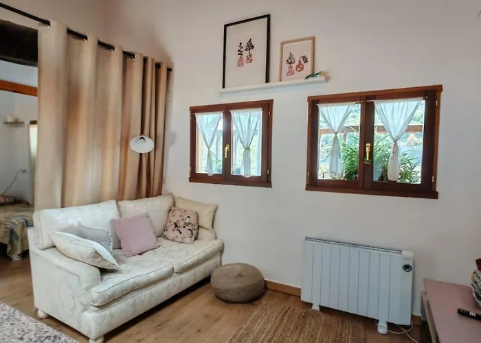 Bideartean, Caserío Vasco, Recién Reformado *