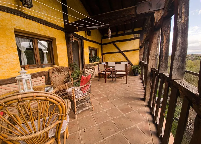 Bideartean, Caserío Vasco, Recién Reformado