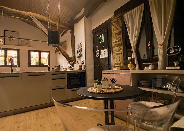 Bideartean, Caserío Vasco, Recién Reformado * Zaitegui